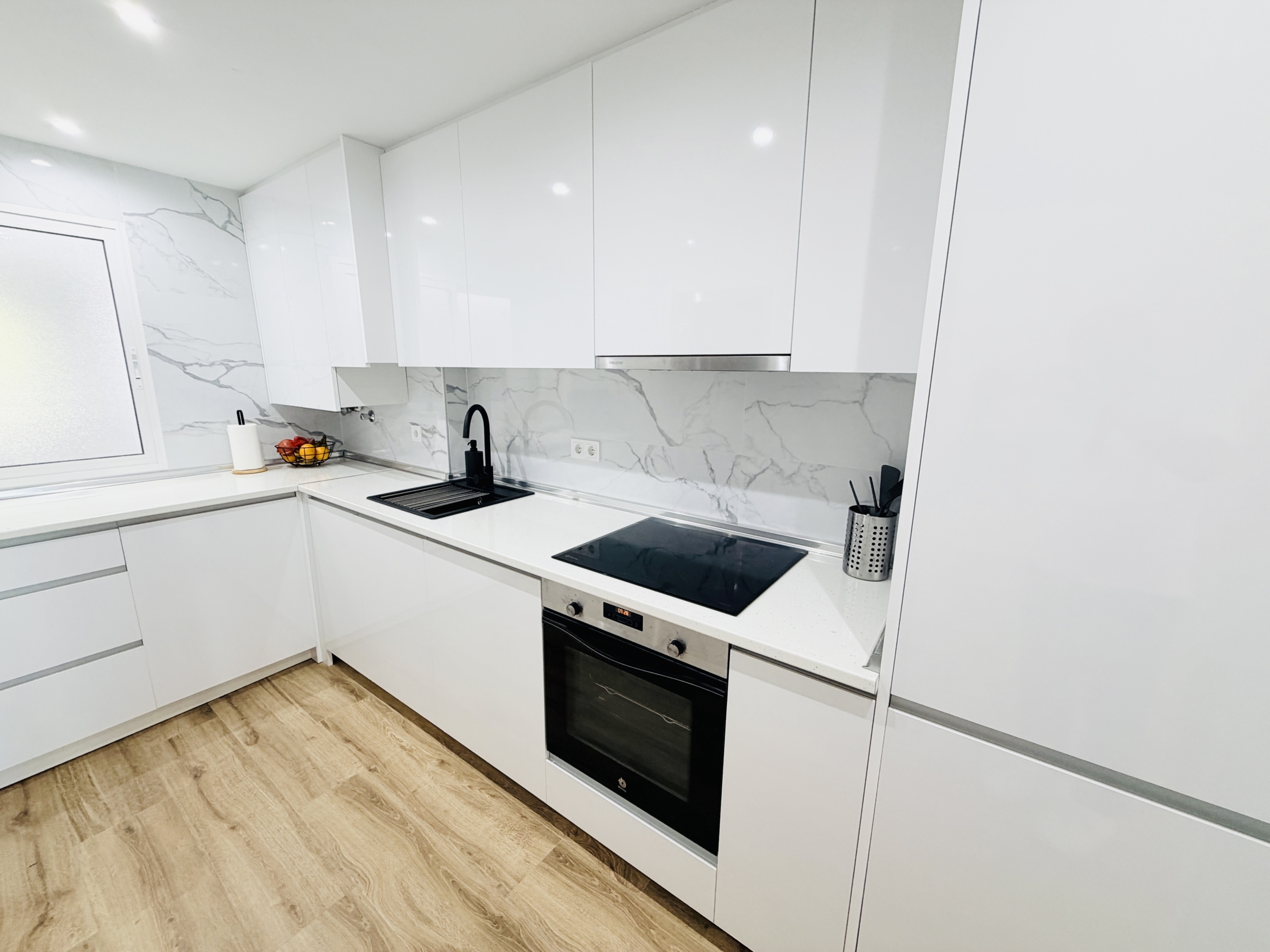Fully Upgraded South-Facing 2-Bedroom Apartment Overlooking the 18th Green – La Torre Golf Resort